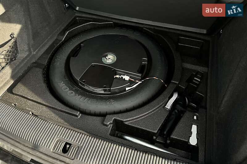 Внедорожник / Кроссовер Audi Q3 2017 в Львове