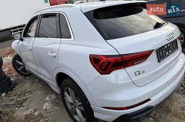 Внедорожник / Кроссовер Audi Q3 2020 в Киеве