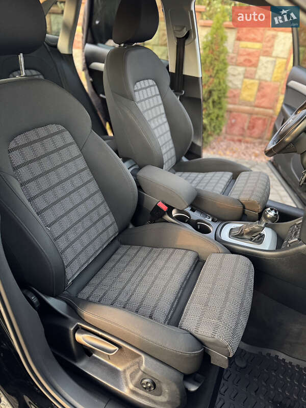 Позашляховик / Кросовер Audi Q3 2016 в Чернівцях фото 18 Позашляховик / Кросовер Audi Q3 2016 в Чернівцях