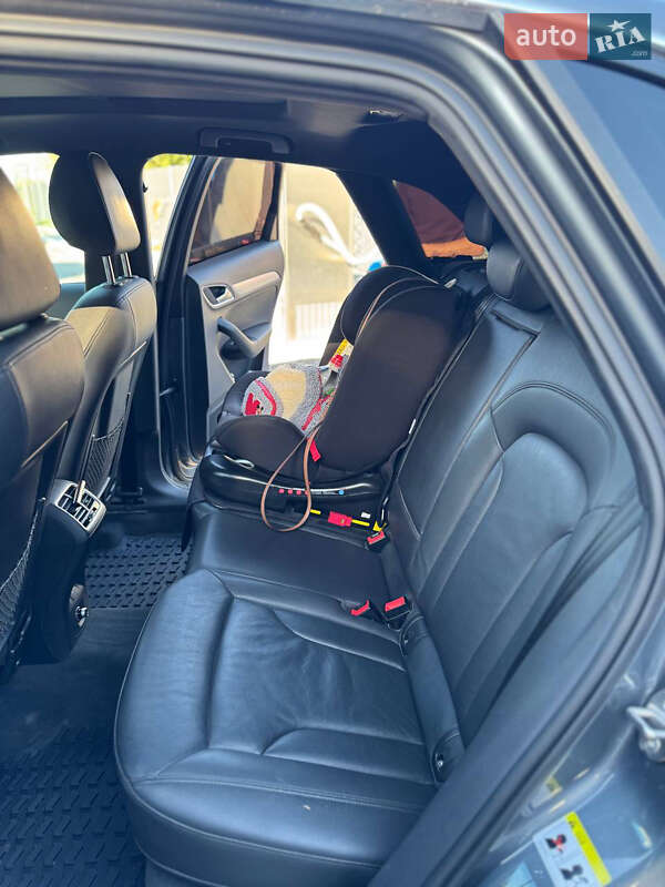 Внедорожник / Кроссовер Audi Q3 2015 в Самборе