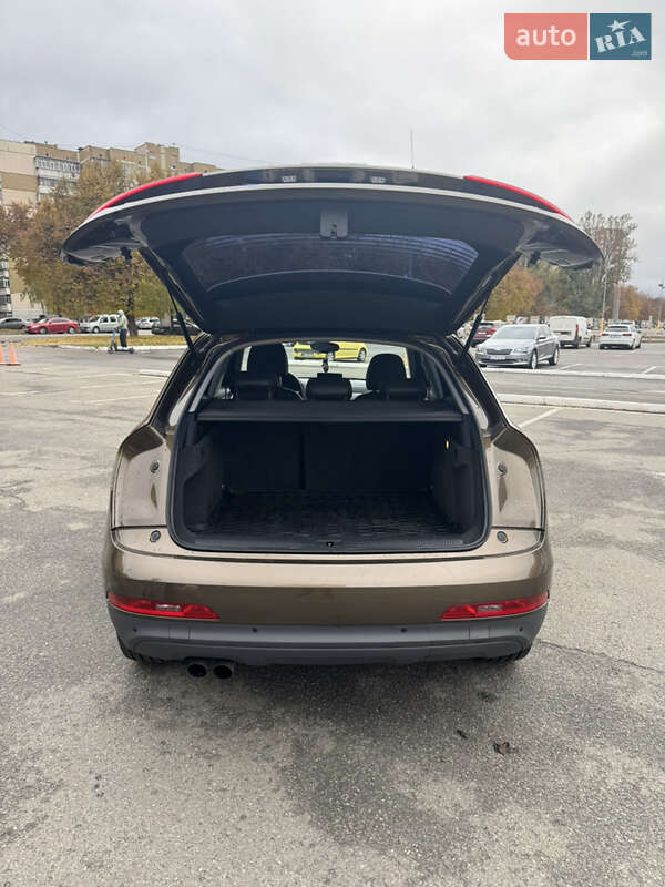 Внедорожник / Кроссовер Audi Q3 2014 в Киеве