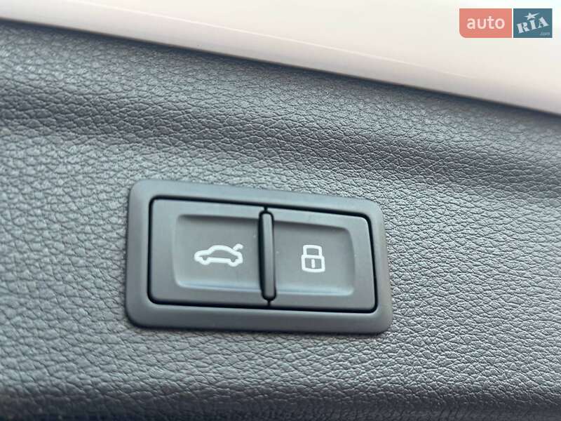 Внедорожник / Кроссовер Audi Q3 2020 в Одессе фото 16 Внедорожник / Кроссовер Audi Q3 2020 в Одессе