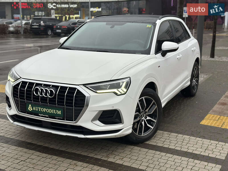 Внедорожник / Кроссовер Audi Q3 2020 в Киеве