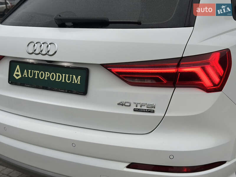 Внедорожник / Кроссовер Audi Q3 2020 в Киеве