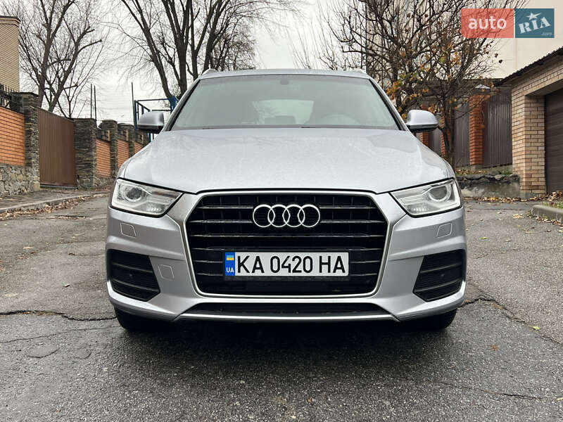 Внедорожник / Кроссовер Audi Q3 2017 в Киеве