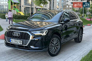 Внедорожник / Кроссовер Audi Q3 2021 в Киеве