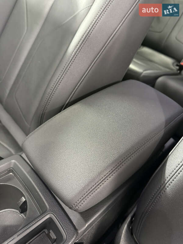 Позашляховик / Кросовер Audi Q3 2019 в Києві