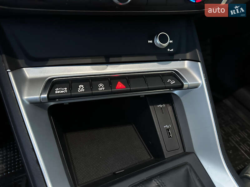 Внедорожник / Кроссовер Audi Q3 2020 в Тернополе