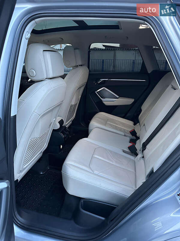 Внедорожник / Кроссовер Audi Q3 2020 в Тернополе