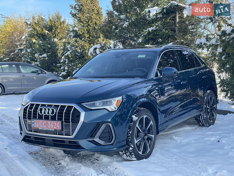 Позашляховик / Кросовер Audi Q3 2021 в Львові