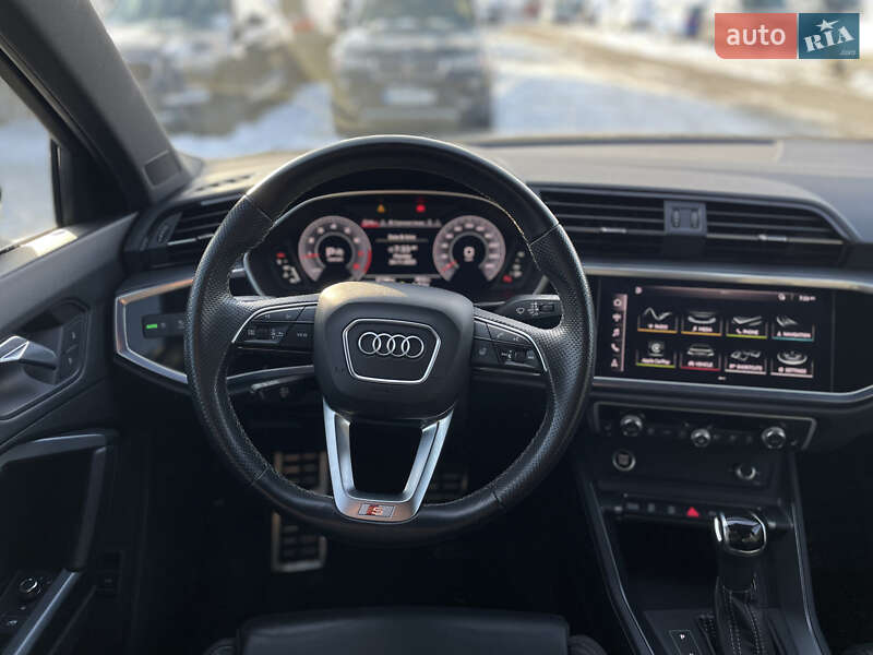Позашляховик / Кросовер Audi Q3 2021 в Львові