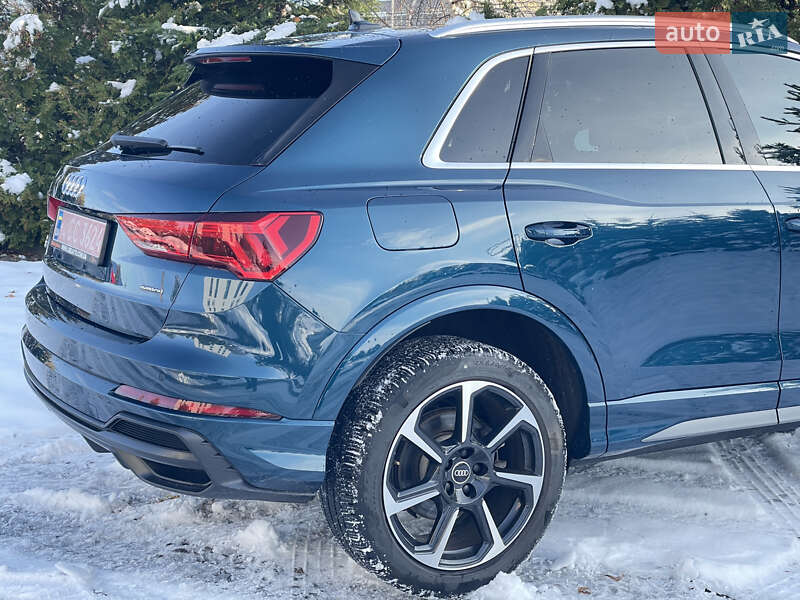 Позашляховик / Кросовер Audi Q3 2021 в Львові