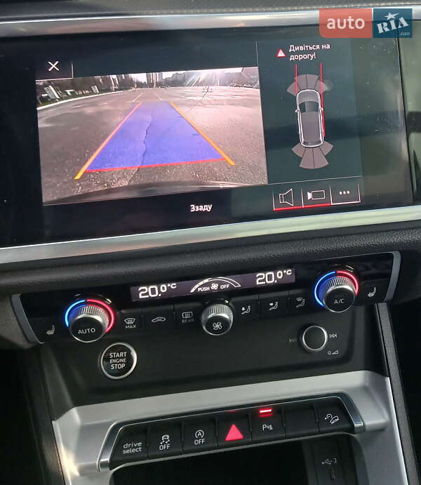 Внедорожник / Кроссовер Audi Q3 2021 в Киеве