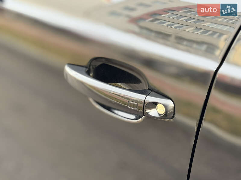 Позашляховик / Кросовер Audi Q3 2012 в Вінниці