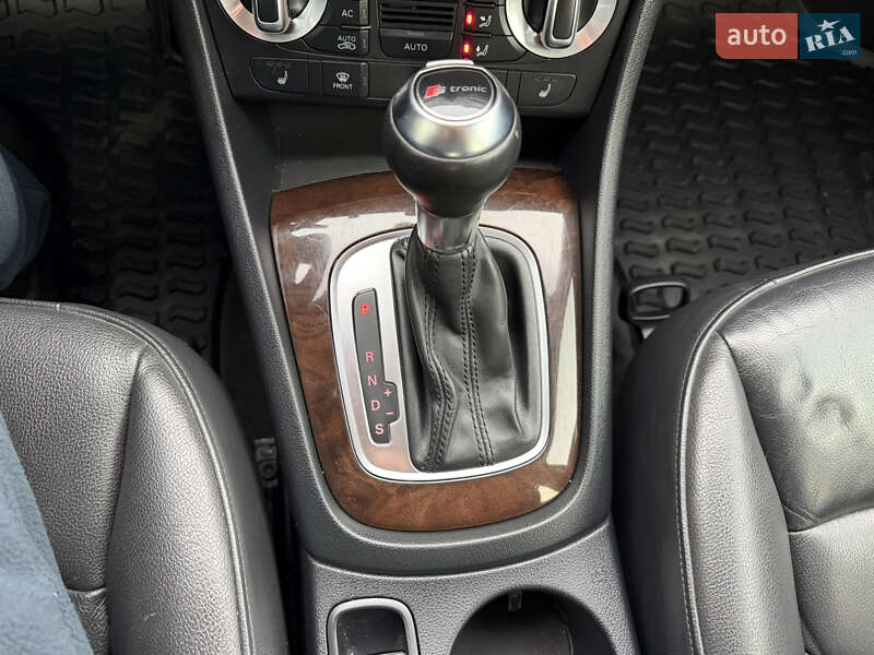 Позашляховик / Кросовер Audi Q3 2012 в Вінниці