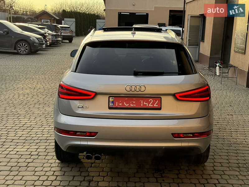 Внедорожник / Кроссовер Audi Q3 2015 в Ужгороде