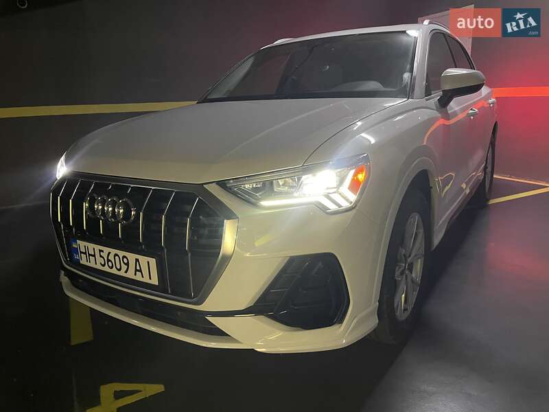 Внедорожник / Кроссовер Audi Q3 2022 в Одессе