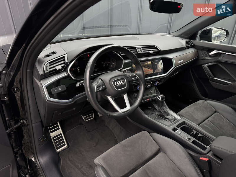 Внедорожник / Кроссовер Audi Q3 2022 в Луцке
