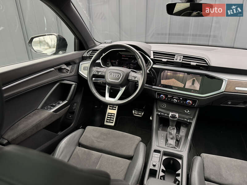 Внедорожник / Кроссовер Audi Q3 2022 в Луцке