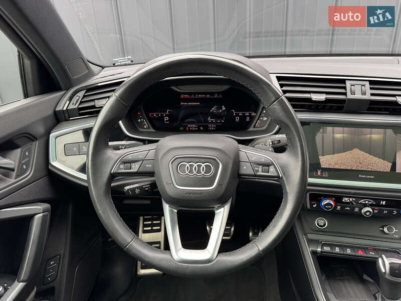 Внедорожник / Кроссовер Audi Q3 2022 в Луцке