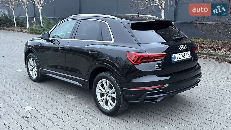 Внедорожник / Кроссовер Audi Q3 2020 в Киеве
