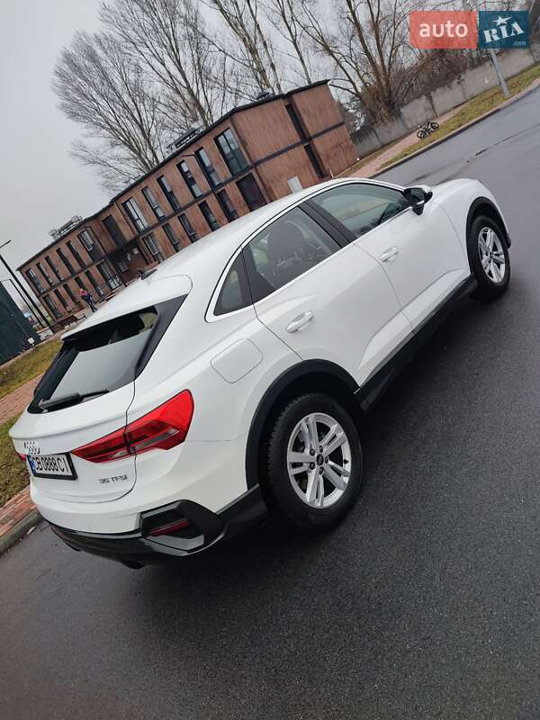 Позашляховик / Кросовер Audi Q3 2021 в Чернігові