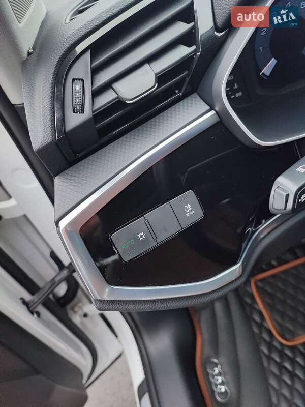 Позашляховик / Кросовер Audi Q3 2021 в Чернігові