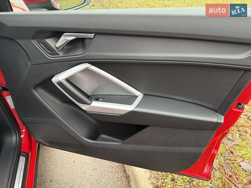 Внедорожник / Кроссовер Audi Q3 2021 в Киеве фото 53 Внедорожник / Кроссовер Audi Q3 2021 в Киеве