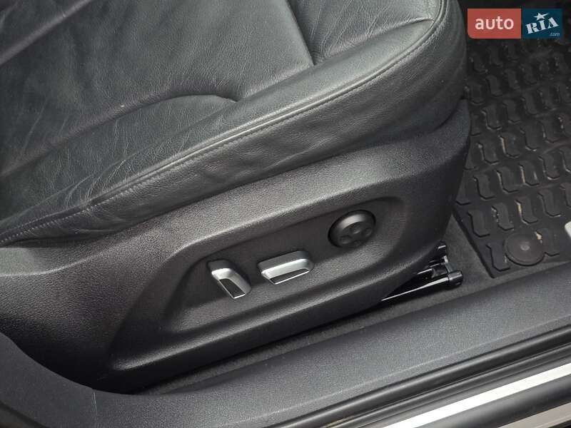 Внедорожник / Кроссовер Audi Q3 2017 в Тернополе