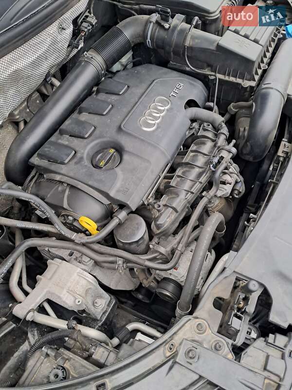 Позашляховик / Кросовер Audi Q3 2016 в Чернівцях