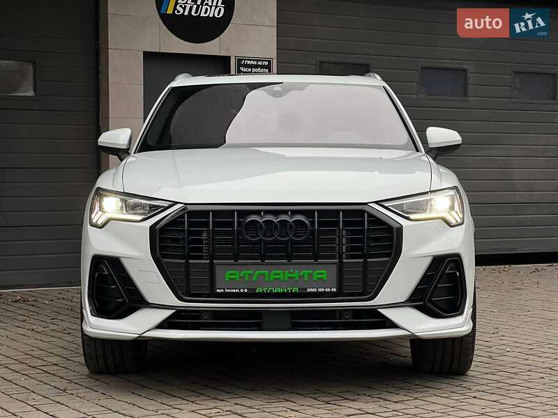 Внедорожник / Кроссовер Audi Q3 2019 в Одессе