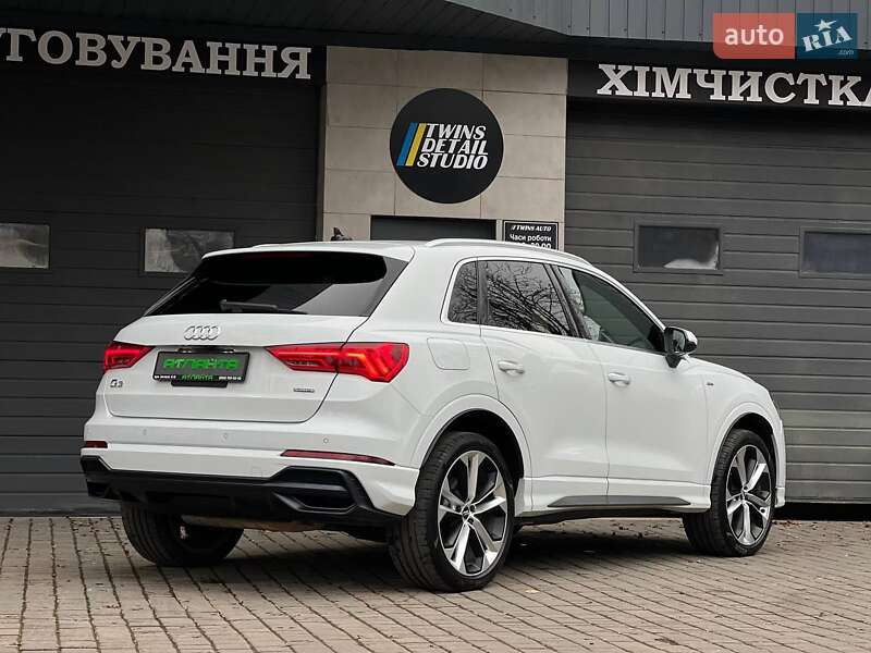 Внедорожник / Кроссовер Audi Q3 2019 в Одессе