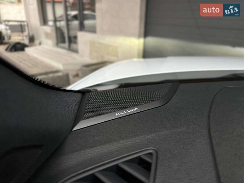 Внедорожник / Кроссовер Audi Q3 2019 в Одессе