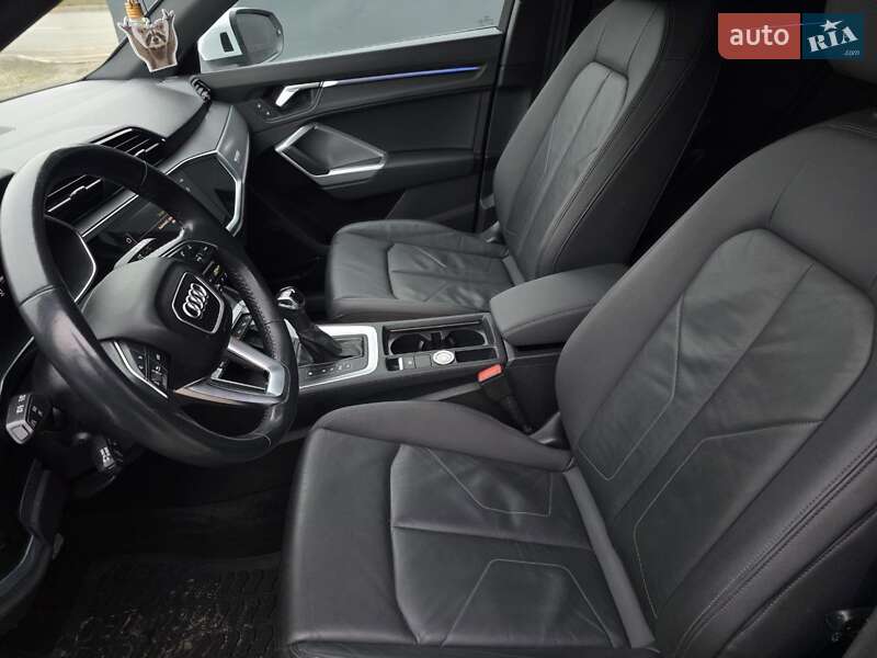 Внедорожник / Кроссовер Audi Q3 2019 в Тернополе