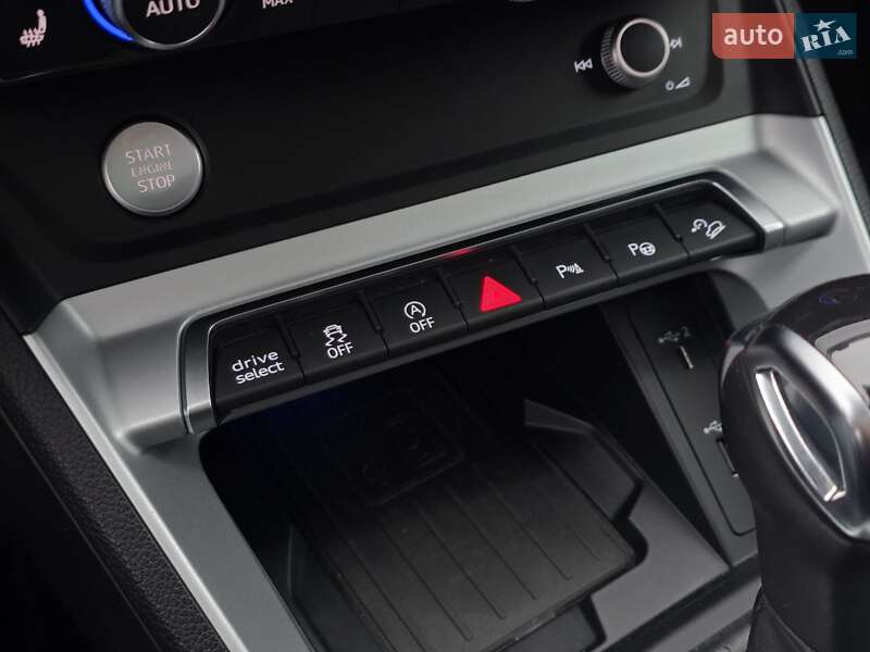 Внедорожник / Кроссовер Audi Q3 2019 в Тернополе