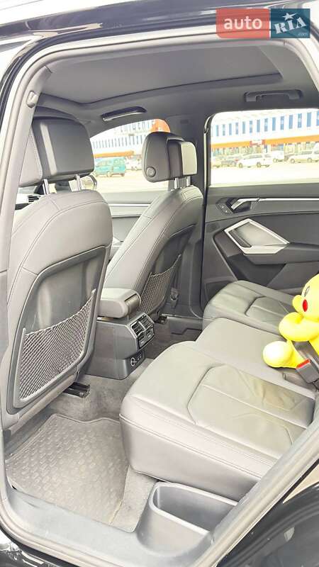 Внедорожник / Кроссовер Audi Q3 2019 в Львове