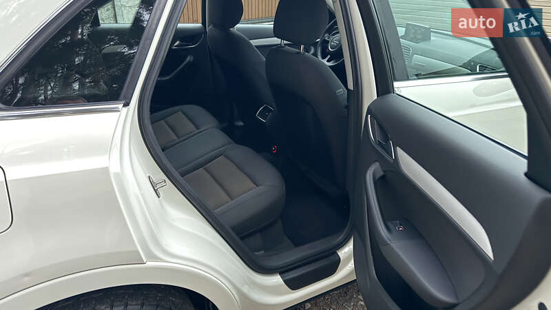 Внедорожник / Кроссовер Audi Q3 2013 в Киеве