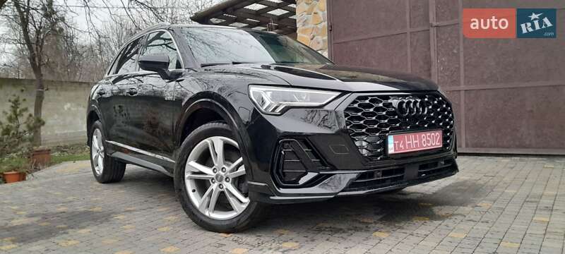 Внедорожник / Кроссовер Audi Q3 2020 в Стрые