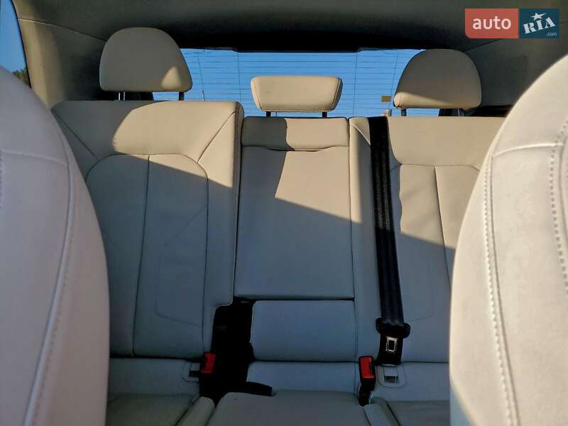 Внедорожник / Кроссовер Audi Q3 2019 в Днепре фото 10 Внедорожник / Кроссовер Audi Q3 2019 в Днепре