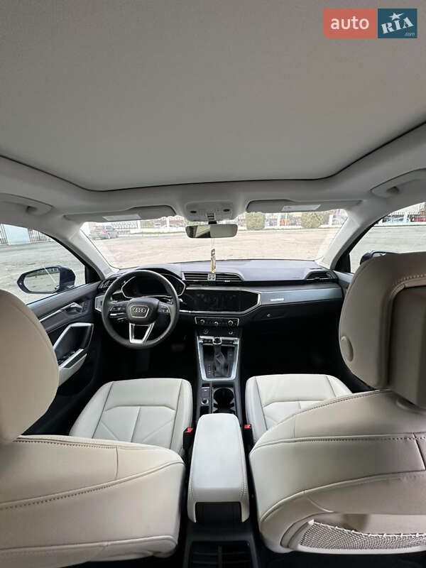 Внедорожник / Кроссовер Audi Q3 2024 в Белой Церкви