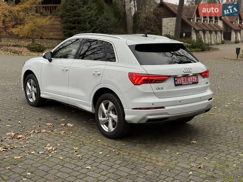 Внедорожник / Кроссовер Audi Q3 2019 в Львове