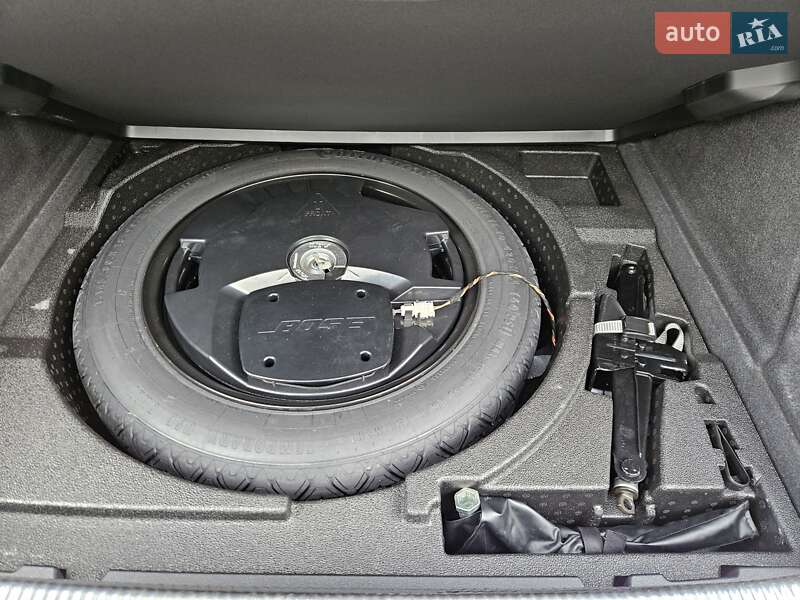 Внедорожник / Кроссовер Audi Q3 2015 в Черновцах