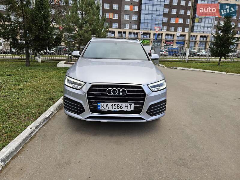 Внедорожник / Кроссовер Audi Q3 2015 в Черновцах