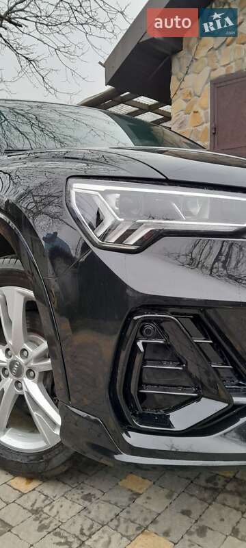 Внедорожник / Кроссовер Audi Q3 2020 в Стрые