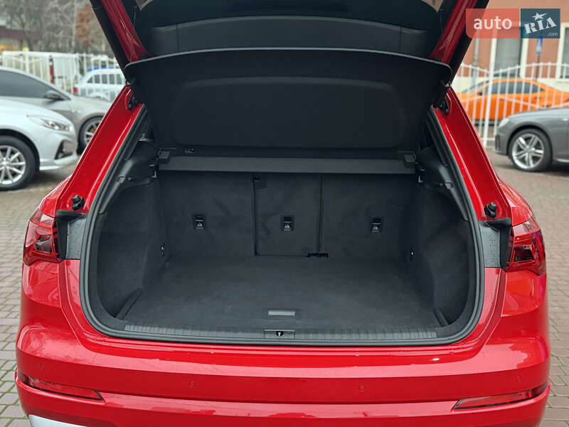 Внедорожник / Кроссовер Audi Q3 2020 в Одессе фото 12 Внедорожник / Кроссовер Audi Q3 2020 в Одессе