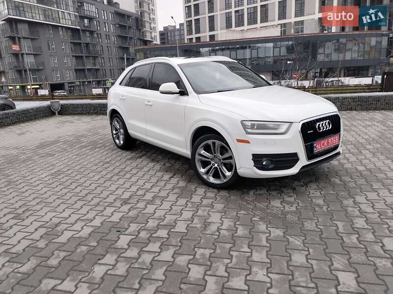 Внедорожник / Кроссовер Audi Q3 2014 в Львове