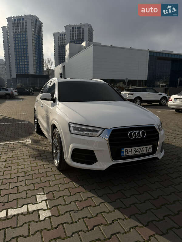Внедорожник / Кроссовер Audi Q3 2017 в Одессе