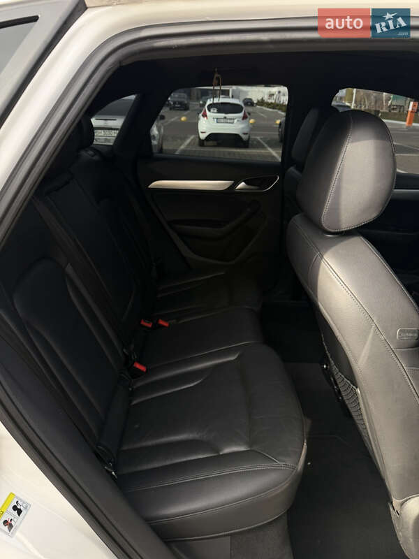 Внедорожник / Кроссовер Audi Q3 2017 в Одессе