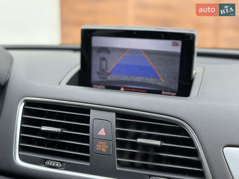 Внедорожник / Кроссовер Audi Q3 2014 в Ужгороде