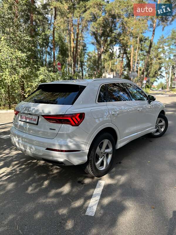 Внедорожник / Кроссовер Audi Q3 2019 в Белогородке